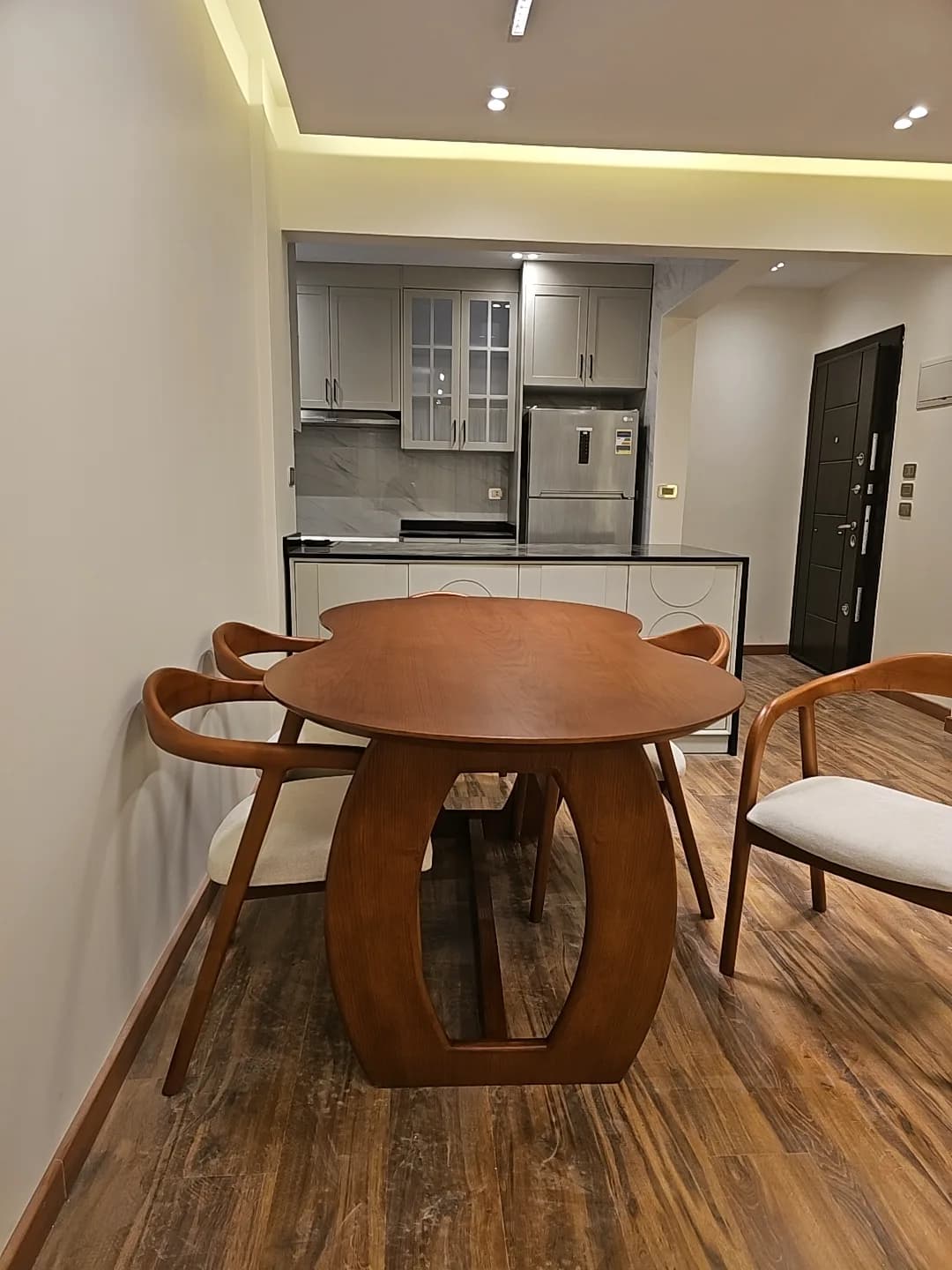 Wave Dining Table Set alternate